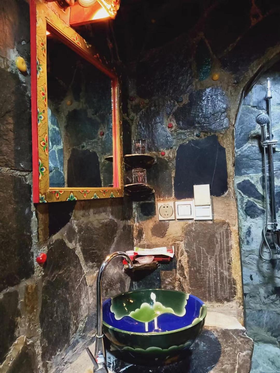 לאסה Shambhala Palace Hotel מראה חיצוני תמונה