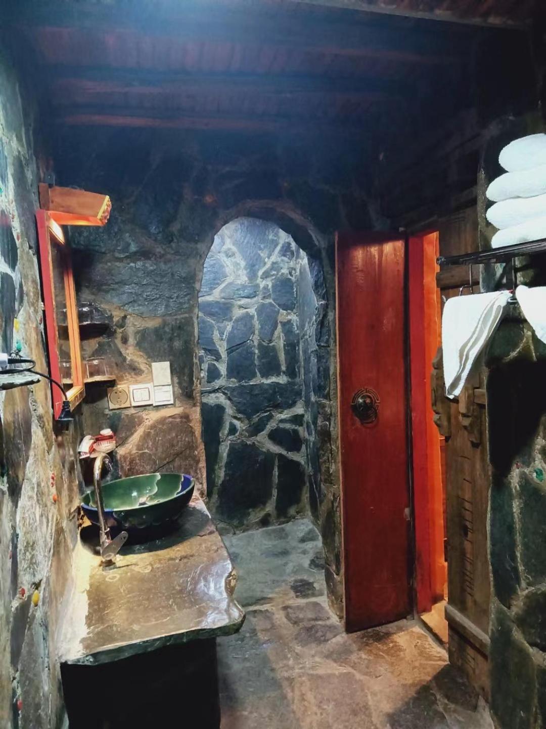לאסה Shambhala Palace Hotel מראה חיצוני תמונה