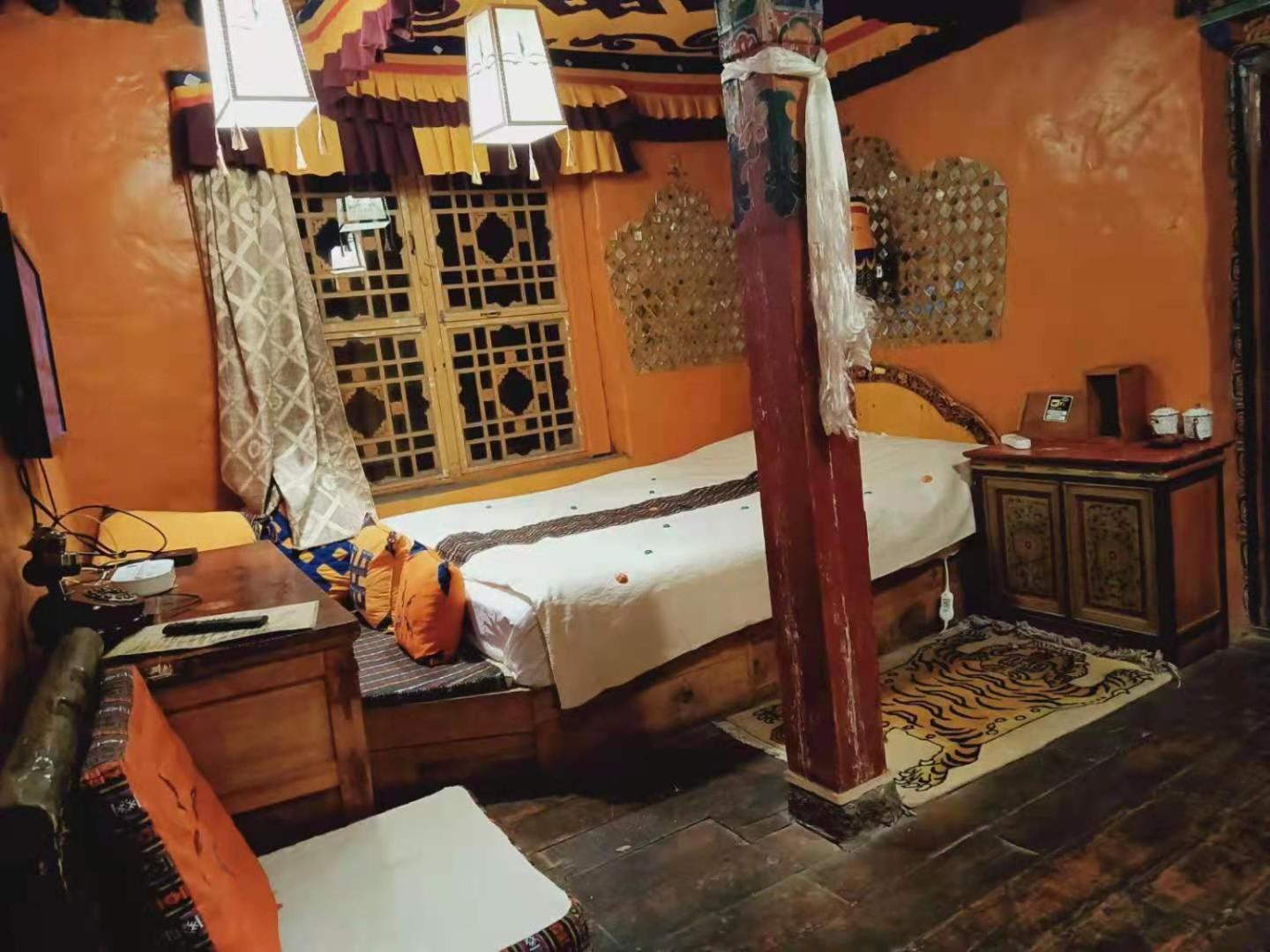 לאסה Shambhala Palace Hotel מראה חיצוני תמונה