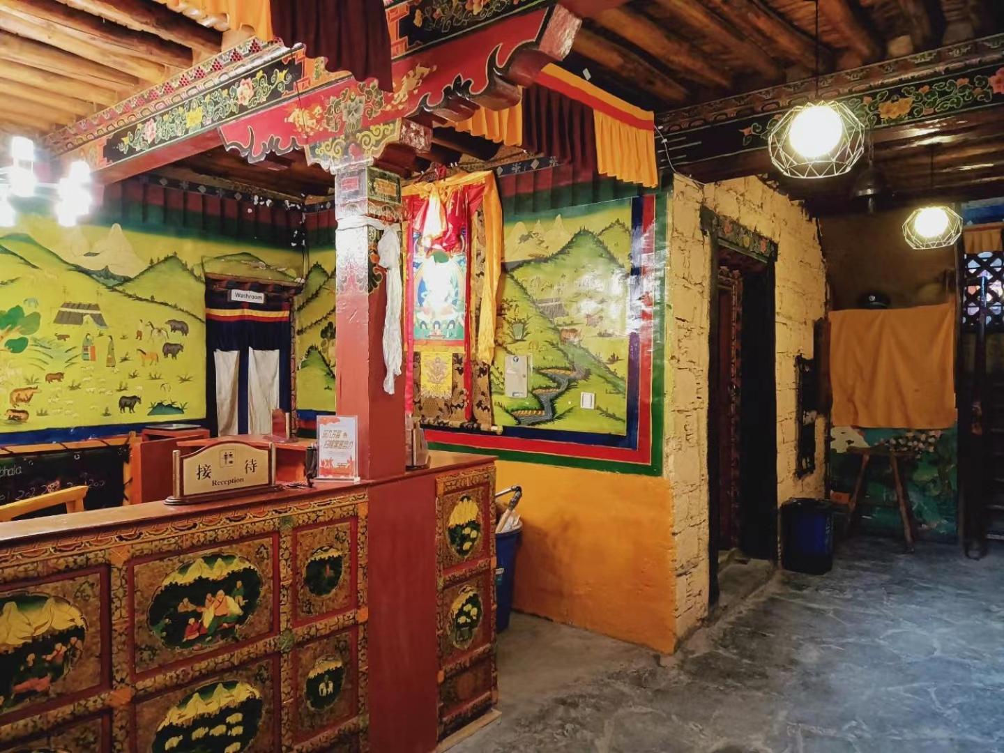 לאסה Shambhala Palace Hotel מראה חיצוני תמונה