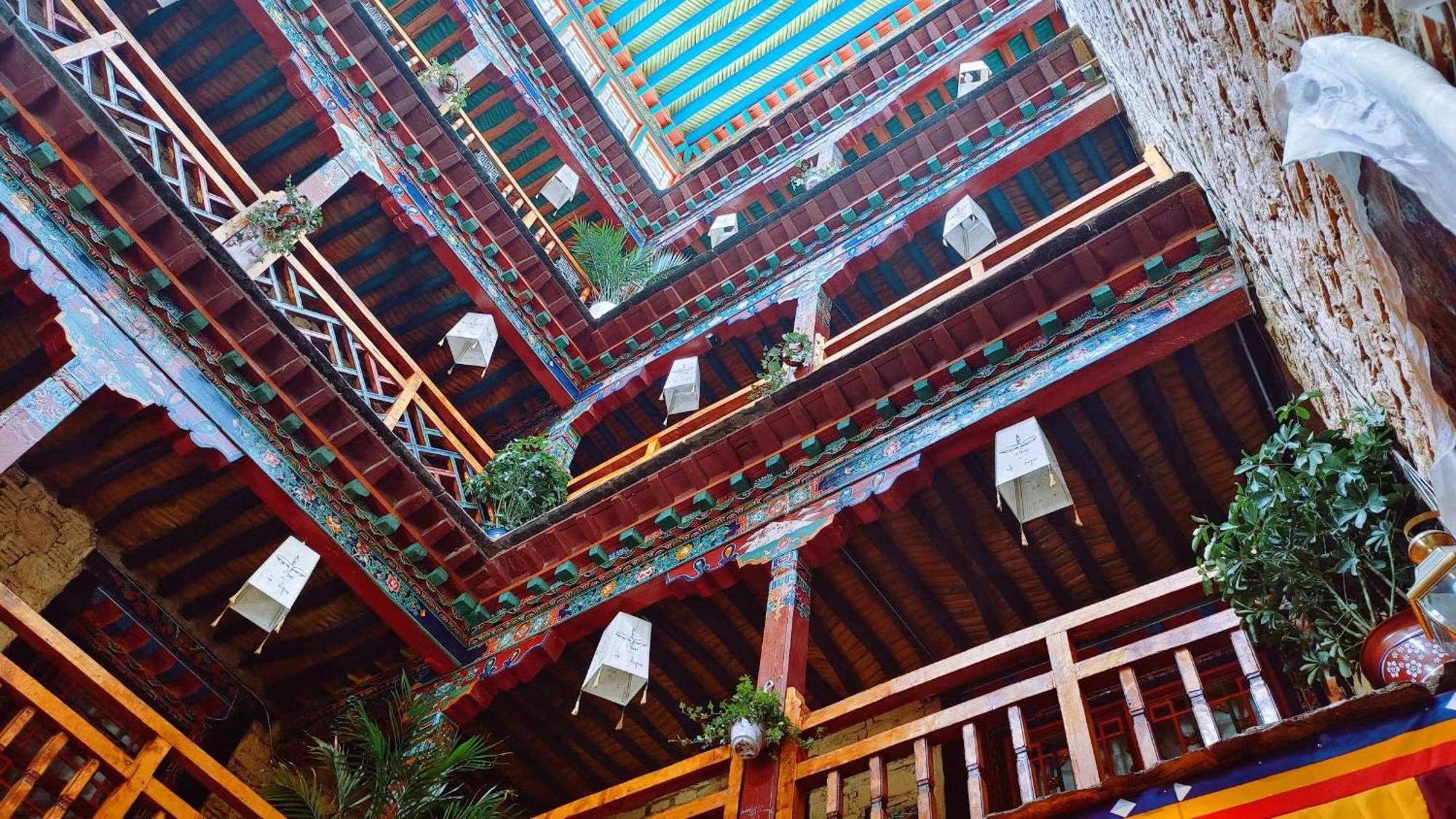 לאסה Shambhala Palace Hotel מראה חיצוני תמונה