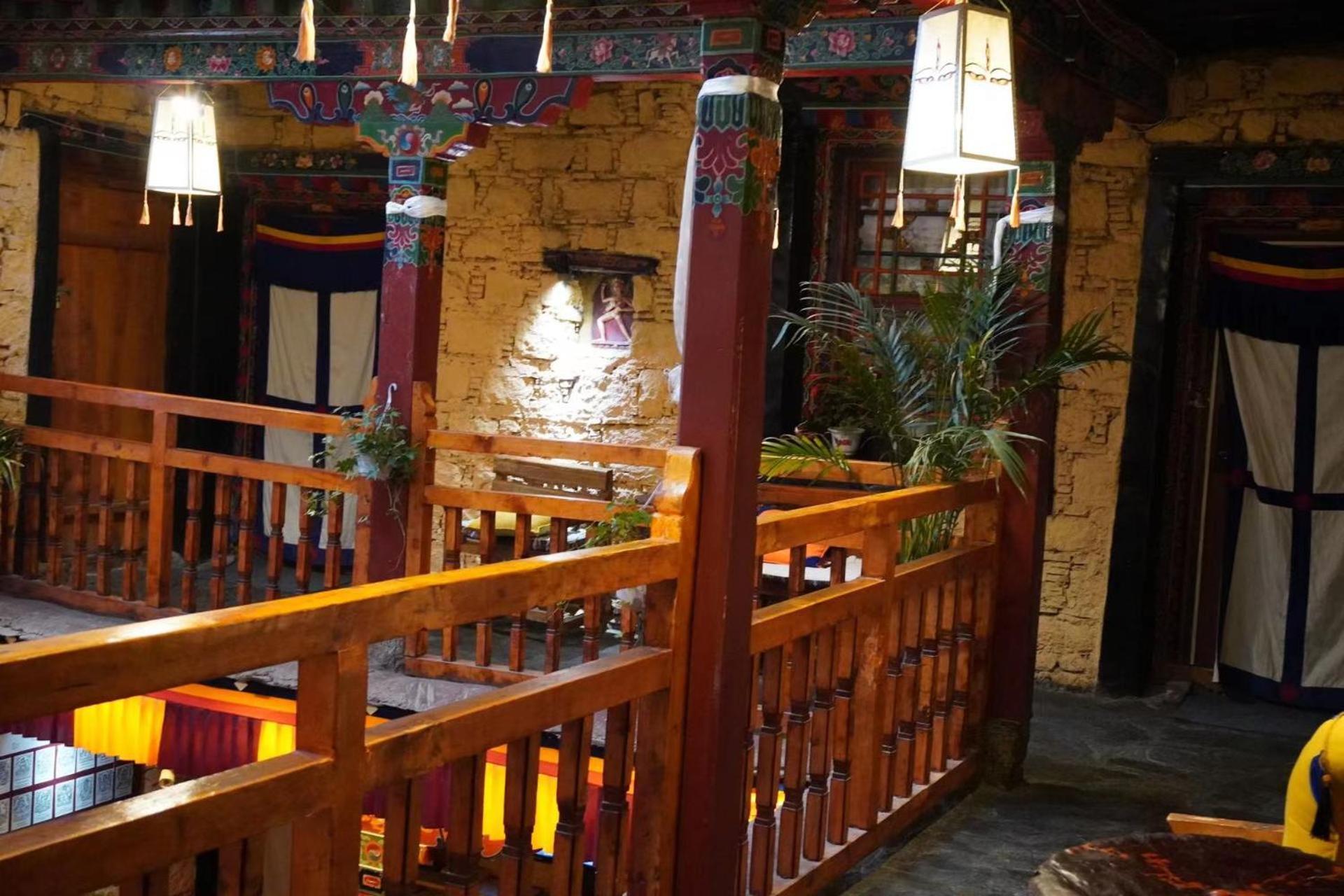לאסה Shambhala Palace Hotel מראה חיצוני תמונה
