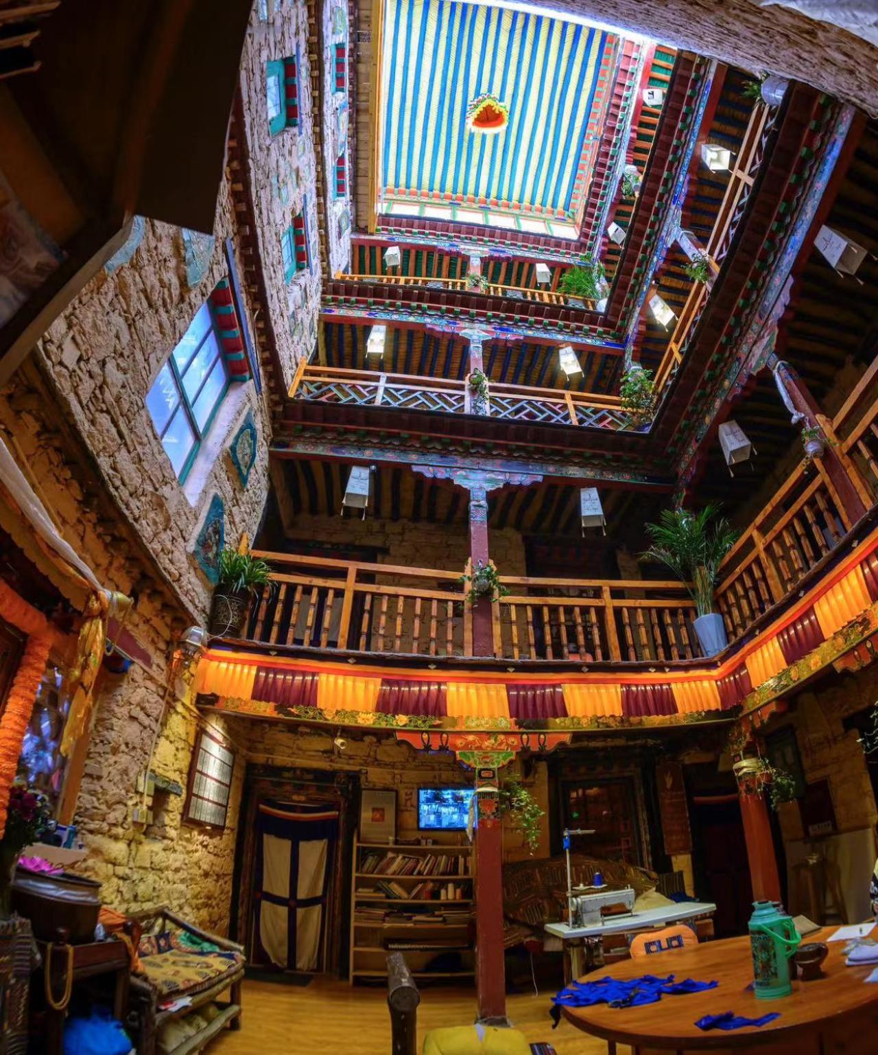 לאסה Shambhala Palace Hotel מראה חיצוני תמונה